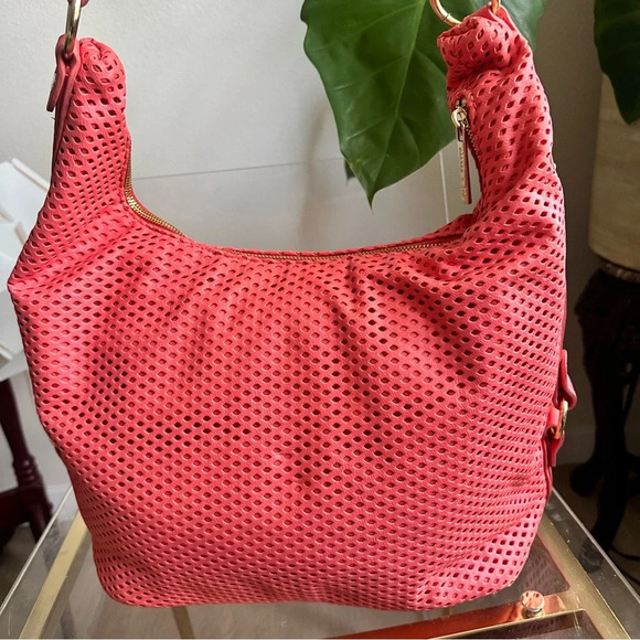 🌼OLIVIA + JOY TOTE - Picture 3 of 7